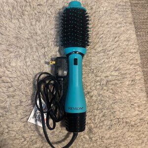 REVLON One Step Volumizer Plus Hair Dryer and Styler